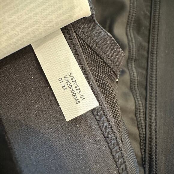 Athleta Invincible Sports Bra Black 36B - Picture 5 of 9